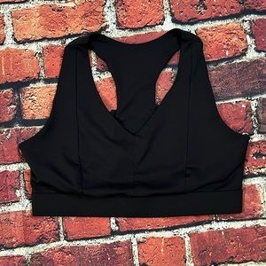 On-The-Go Midi Medium Impact Sports Bra- black